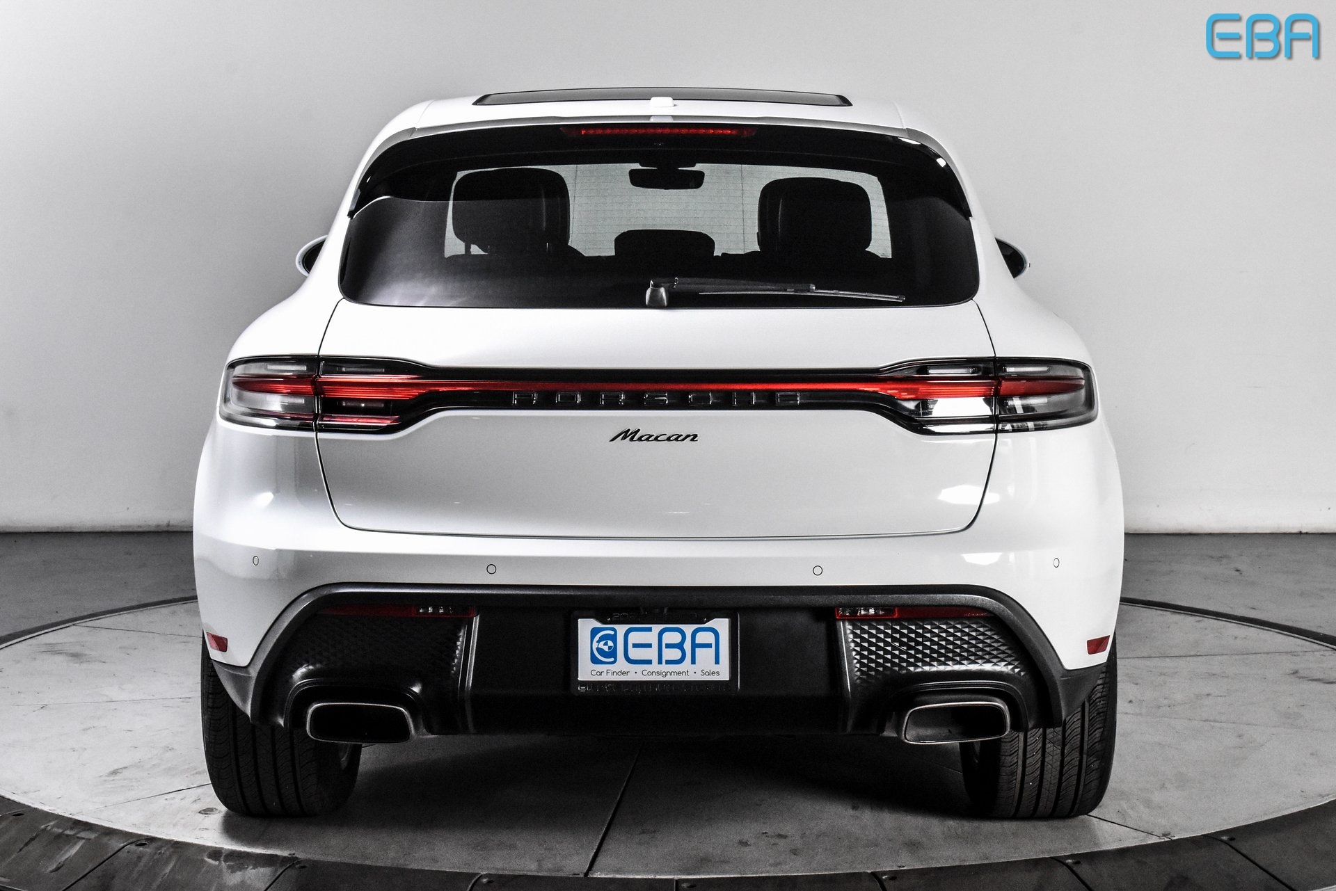 2024 Porsche Macan Base photo 5