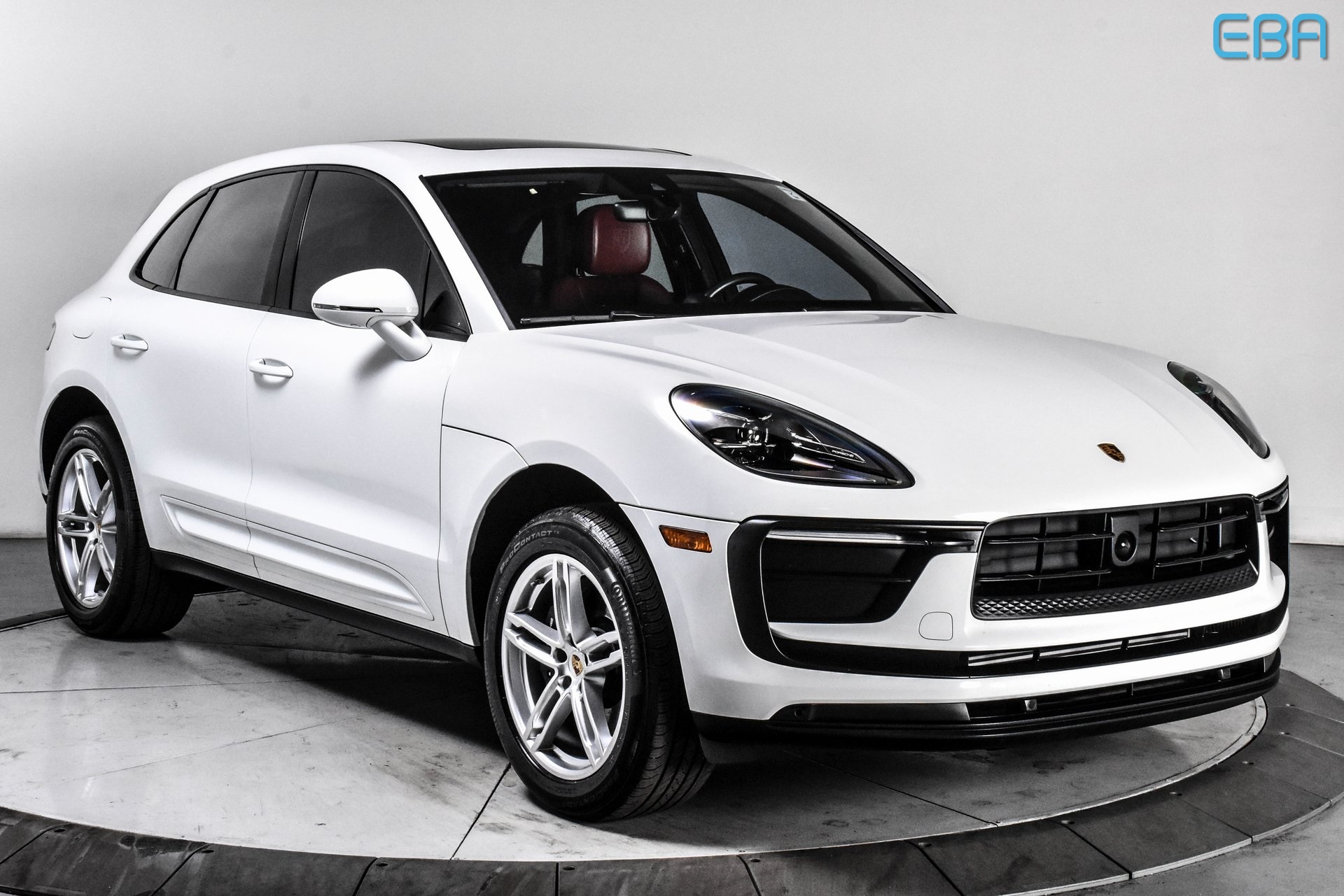 2024 Porsche Macan Base photo 8