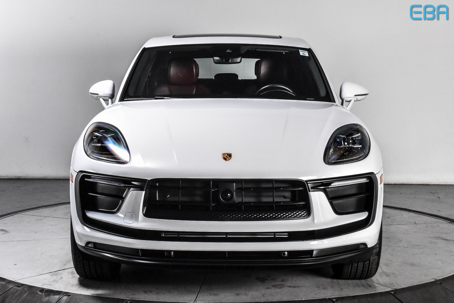 2024 Porsche Macan Base photo 9