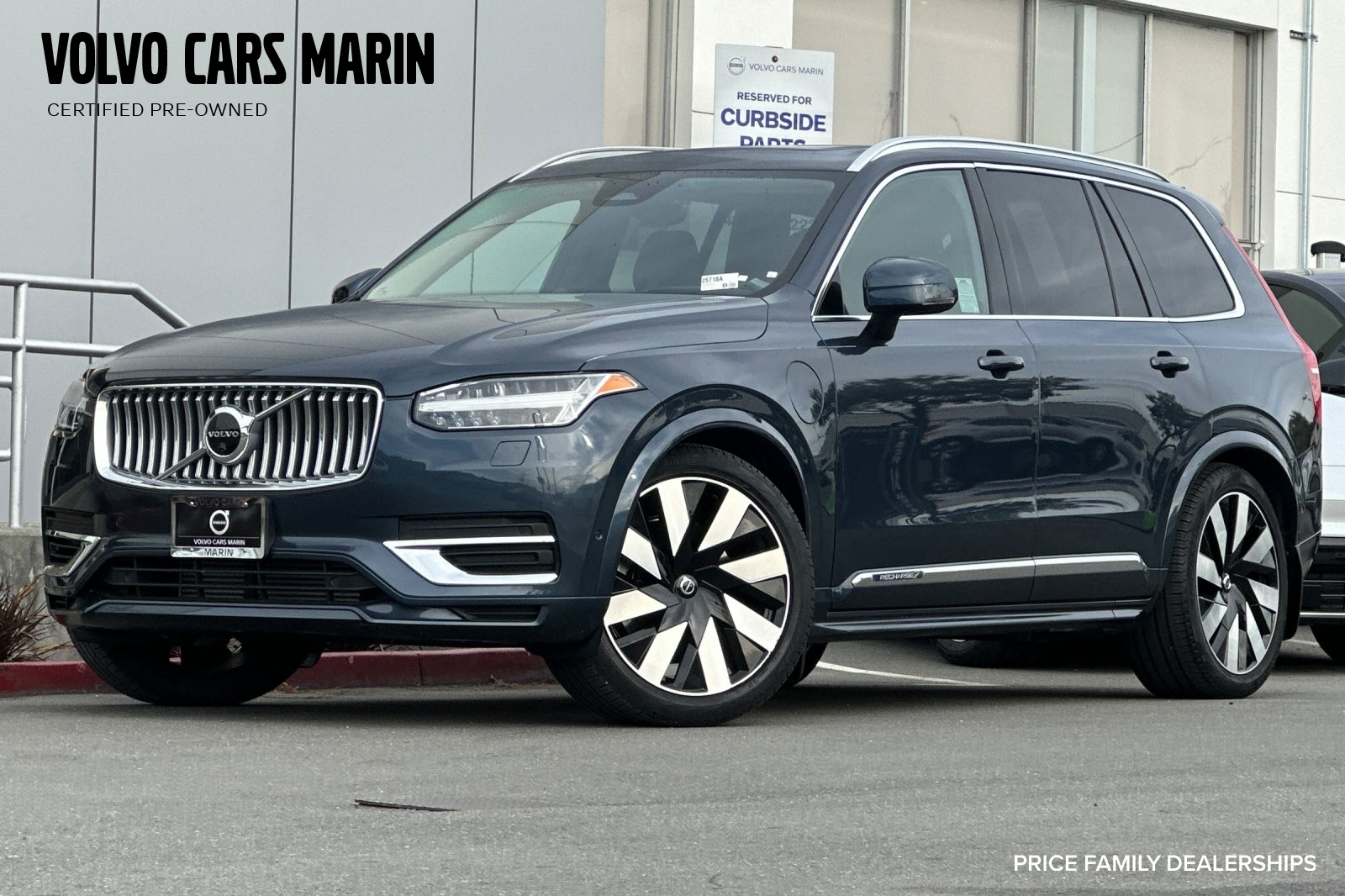 2023 Volvo XC90 Recharge T8 Ultimate Bright Theme 6-Passenger eAWD