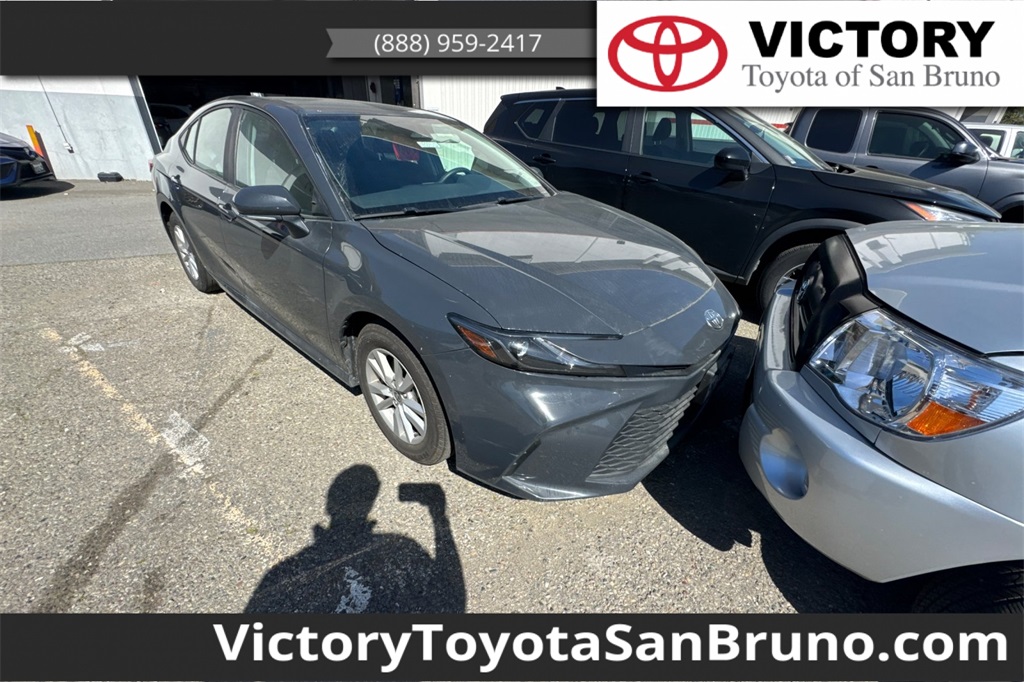 2025 Toyota Camry LE FWD