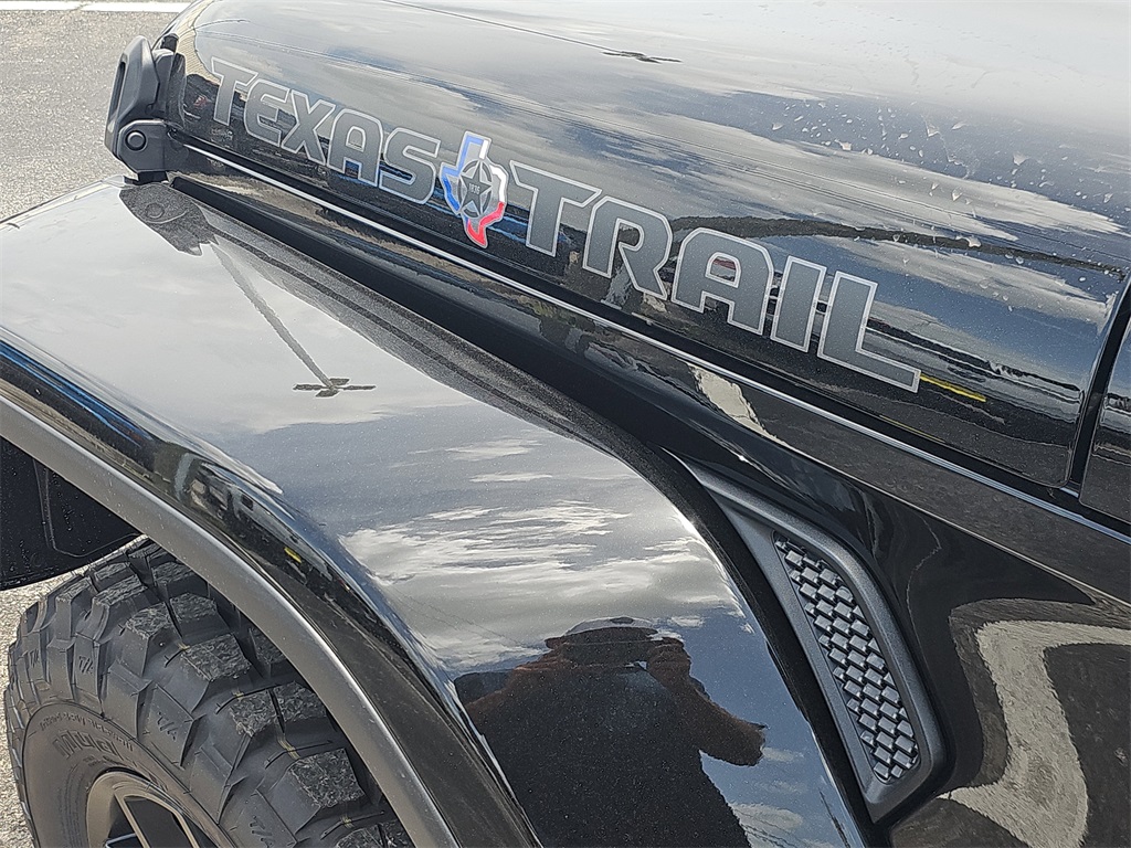 2025 Jeep Gladiator Sport - 4