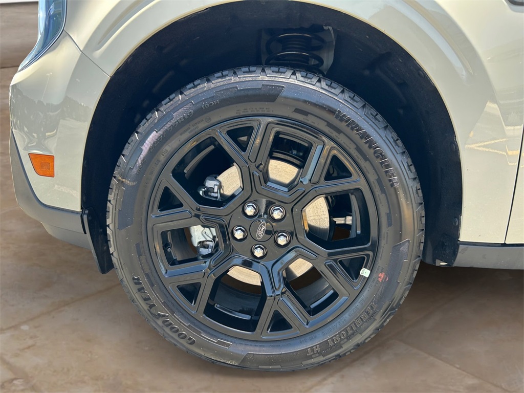 New Car 2025 Ford Maverick  Xlt For Sale Under $40,000 In Floresville, Texas