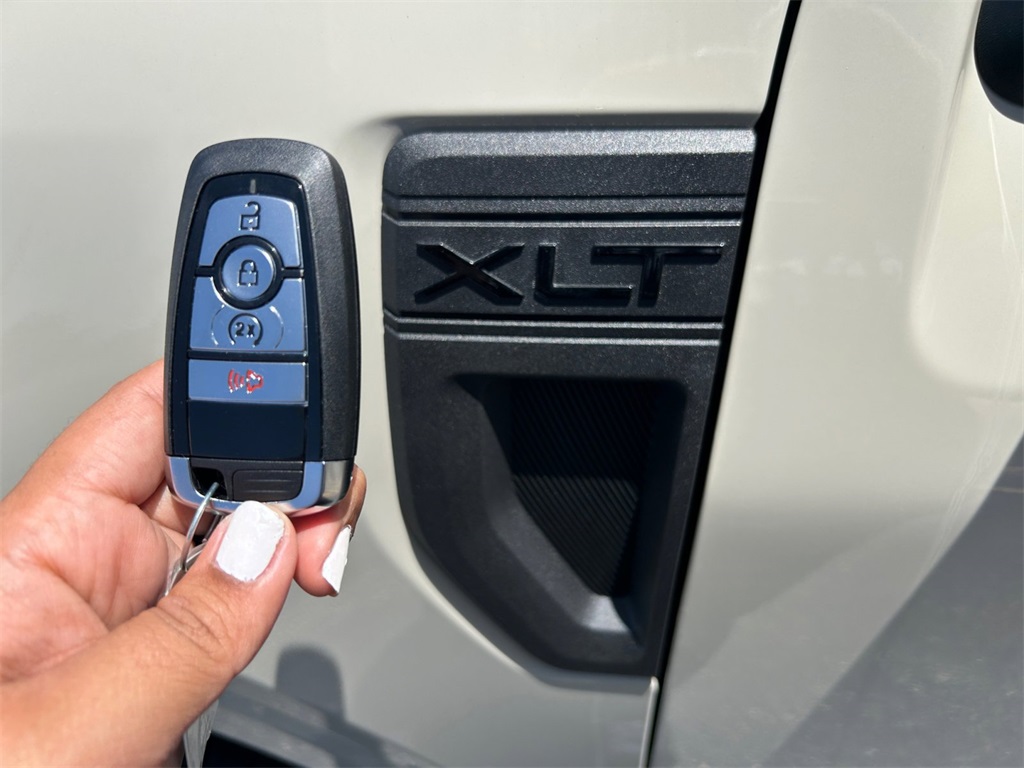 New Car 2025 Ford Maverick  Xlt For Sale Under $40,000 In Floresville, Texas