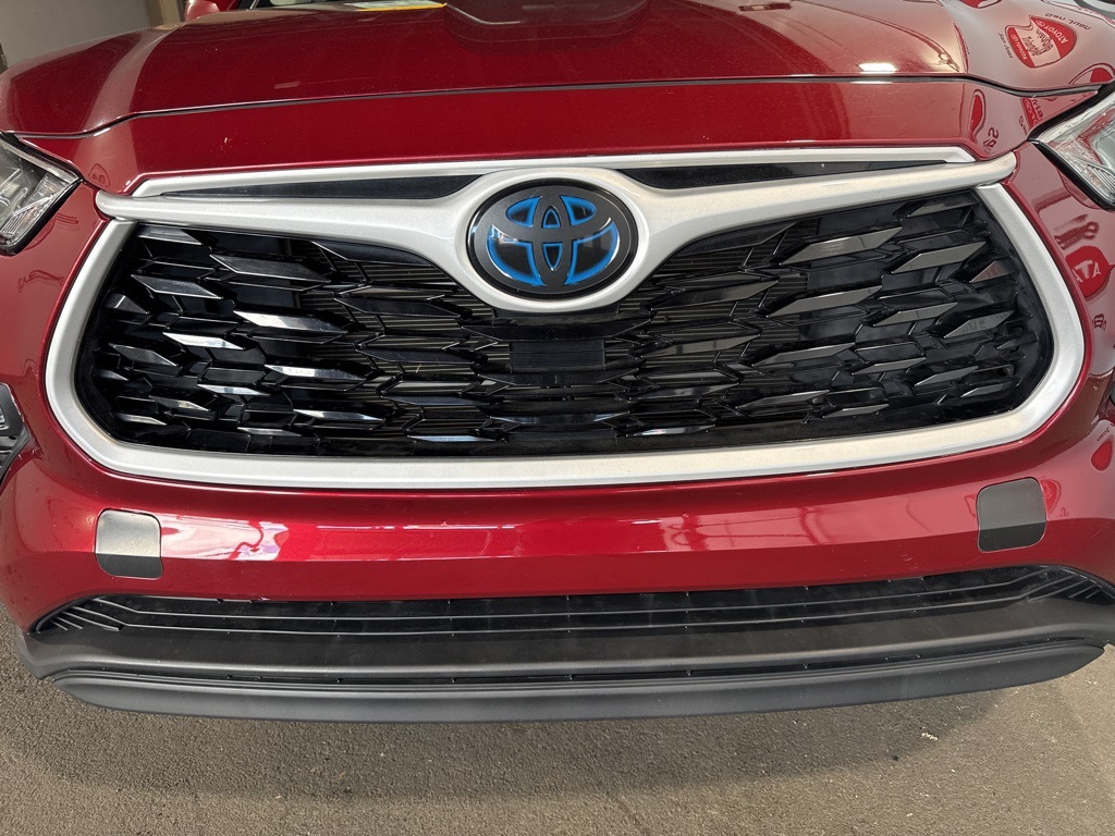 Thumbnail: 2022 Toyota Highlander - 12