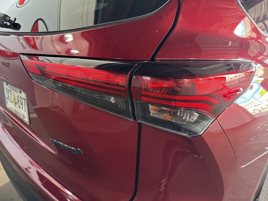 Thumbnail: 2022 Toyota Highlander - 16