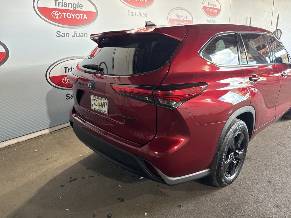 Thumbnail: 2022 Toyota Highlander - 19