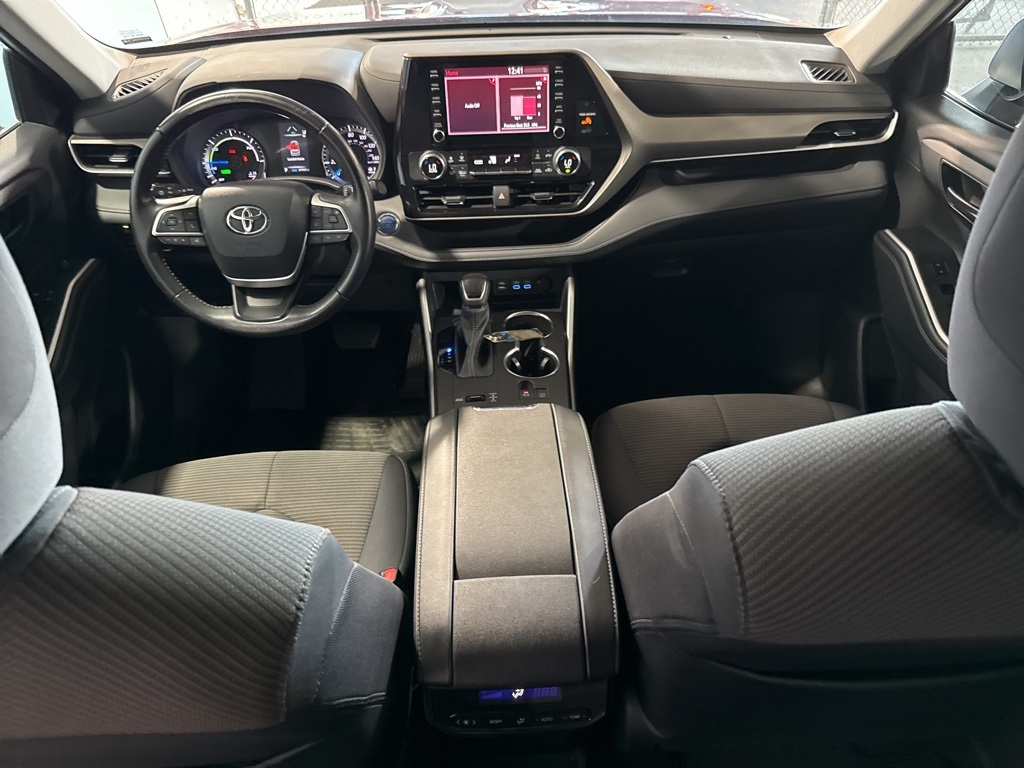 Thumbnail: 2022 Toyota Highlander - 31