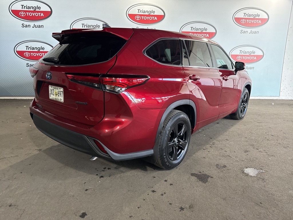Thumbnail: 2022 Toyota Highlander - 4