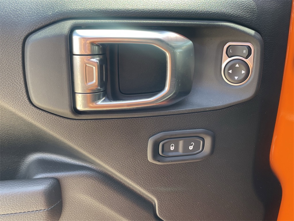 2025 Jeep Wrangler Willys - 10