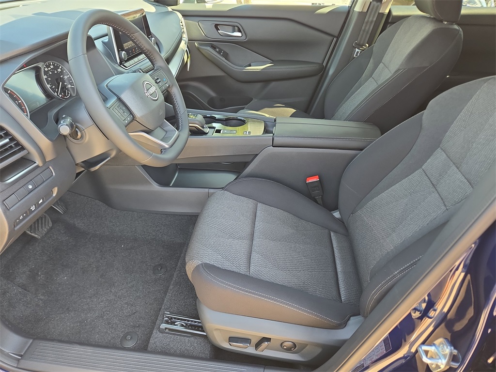 2026 Nissan Rogue SV - 6