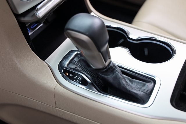 2016 Jeep Grand Cherokee Limited Gray at DeMontrond Gulf Freeway