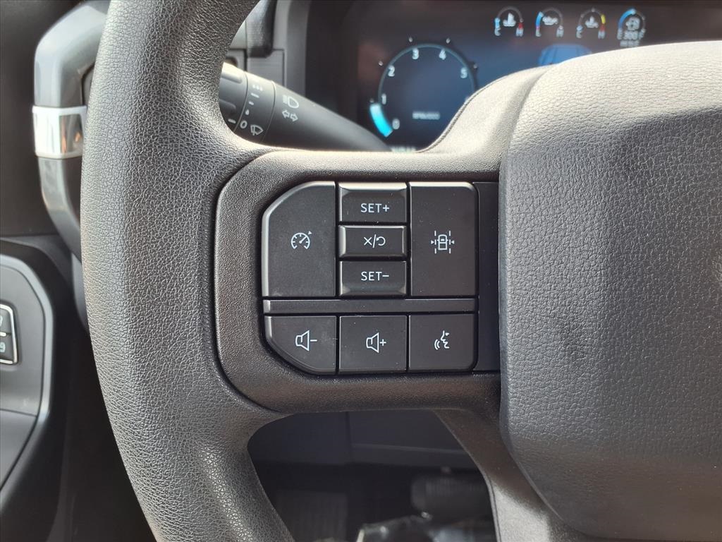 2025 Ford F-150 STX - 9