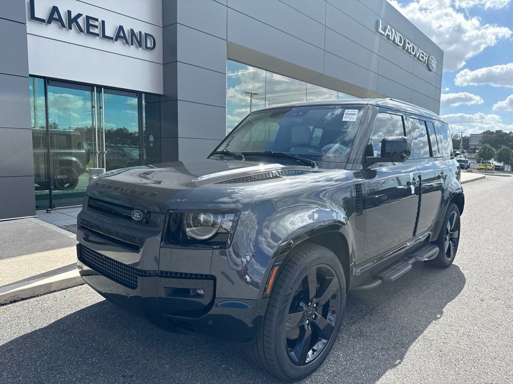 2026 Land Rover Defender 110 P400 X-Dynamic SE AWD