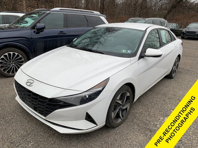 2023 Hyundai Elantra SEL FWD