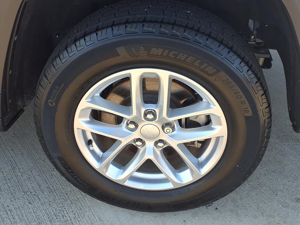 2025 Jeep Grand Cherokee L Laredo - 9