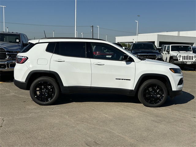 2026 Jeep Compass Latitude White/off-white at River Oaks CDJR