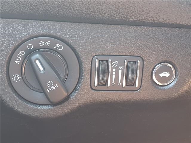 2023 Dodge Challenger SXT - 8