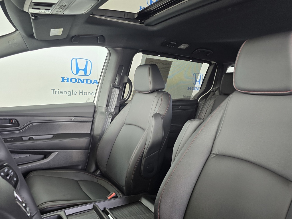 Thumbnail: 2025 Honda Odyssey - 13