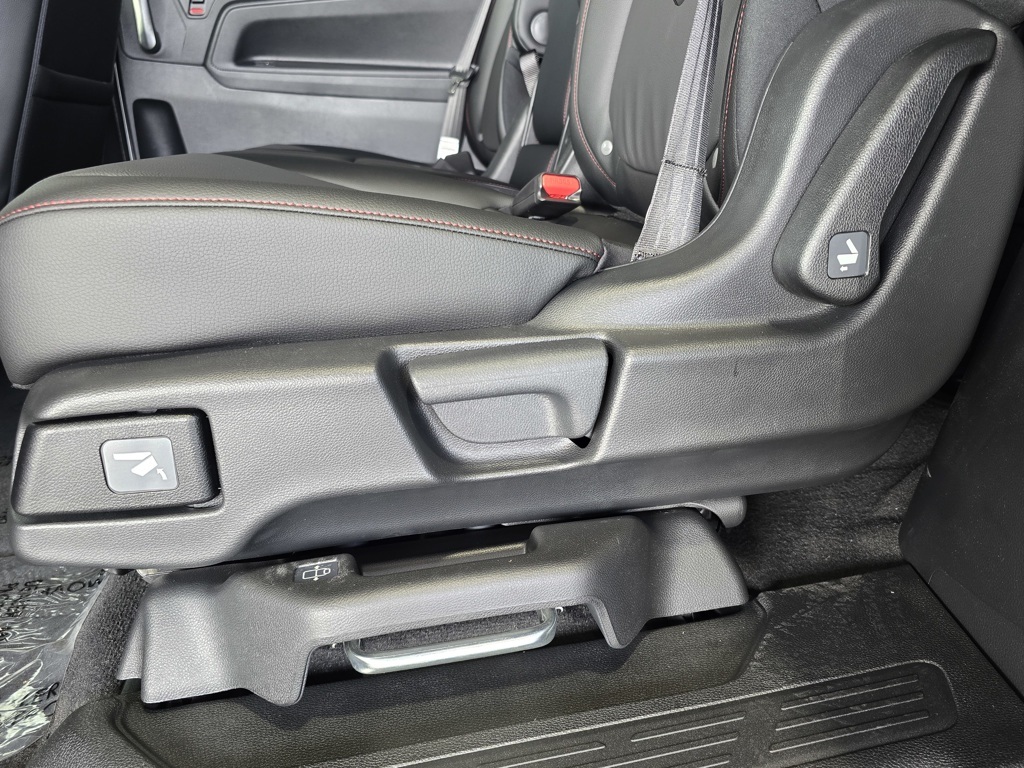 Thumbnail: 2025 Honda Odyssey - 16