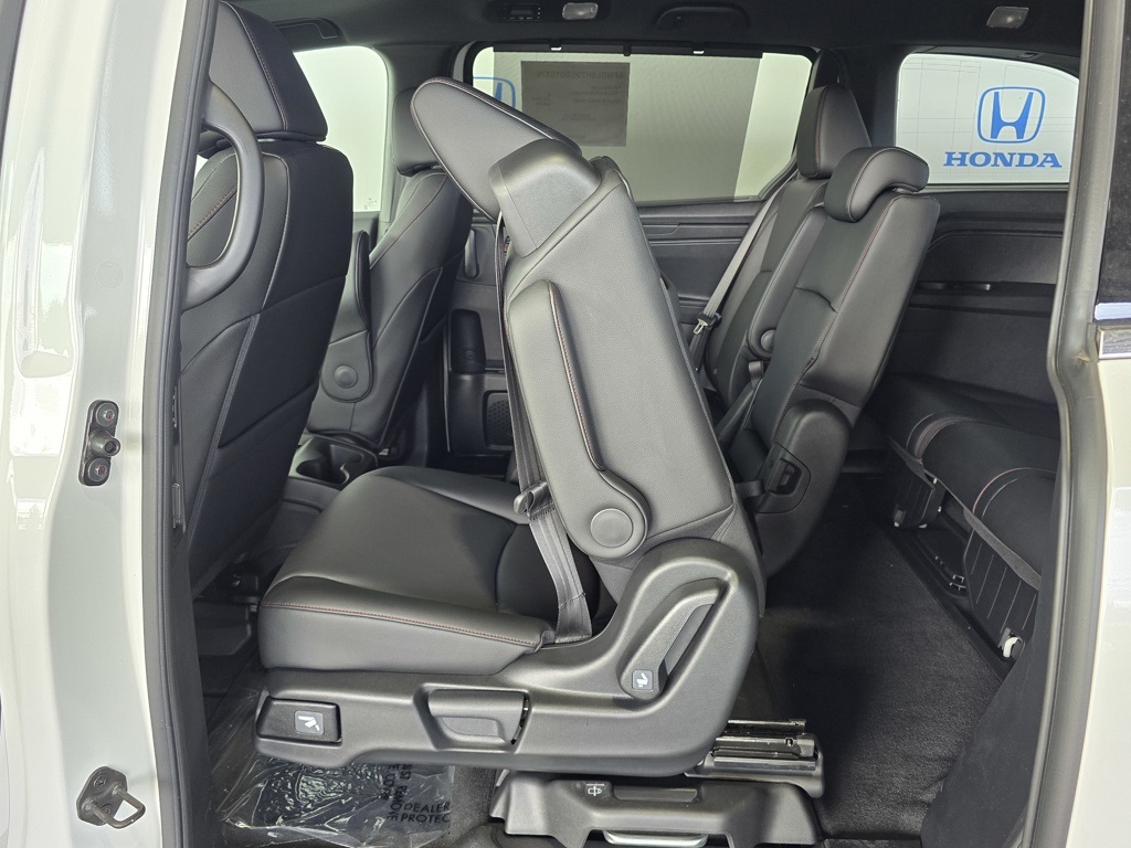 Thumbnail: 2025 Honda Odyssey - 21