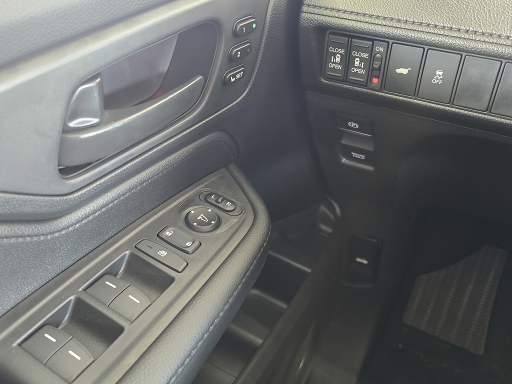 Thumbnail: 2025 Honda Odyssey - 31