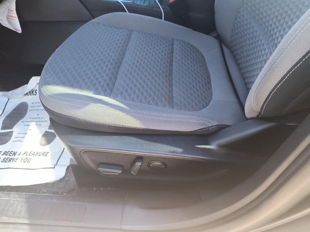 2020 Ford Escape SE - 8