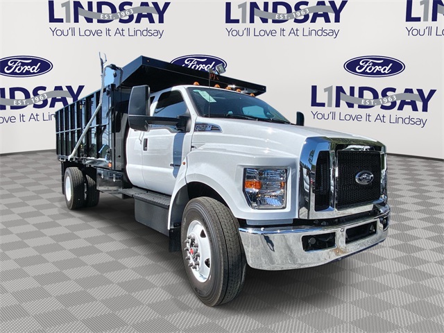 2026 Ford F-750SD Base