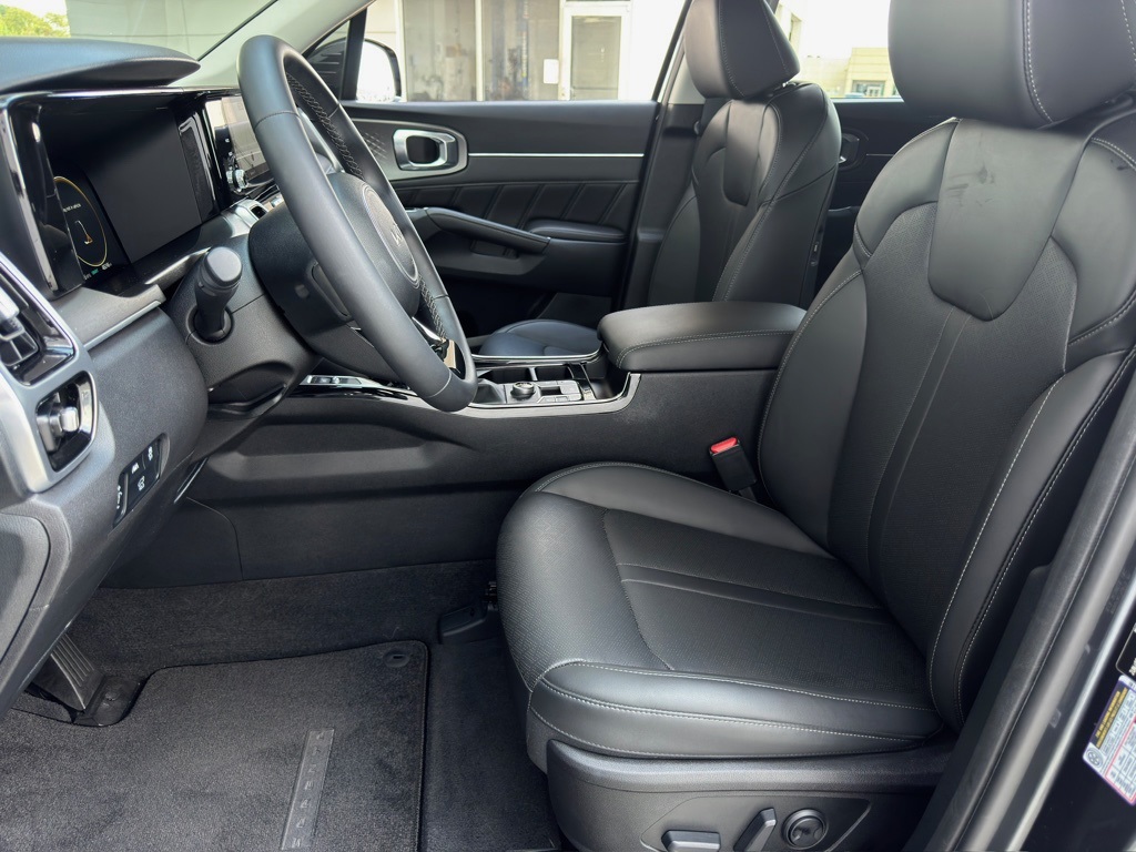 2023 Kia Sorento SX - 10