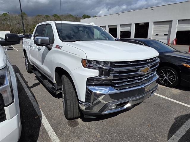 2019 Chevrolet Silverado 1500 LTZ Crew Cab 4WD