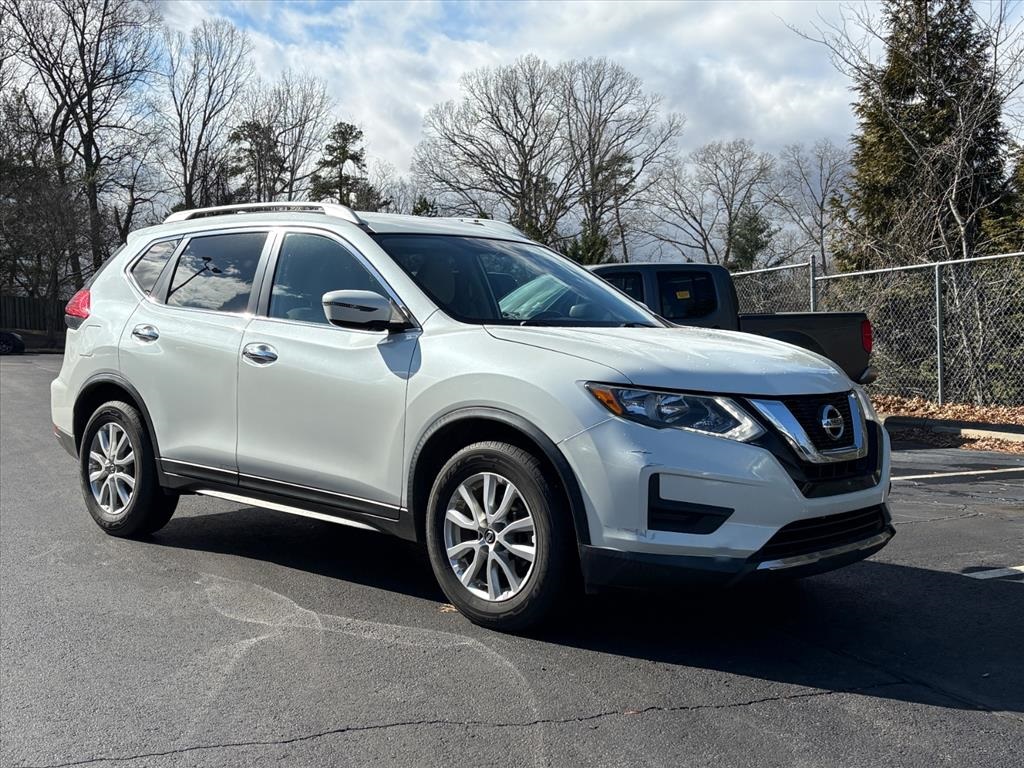 2017 Nissan Rogue SV FWD