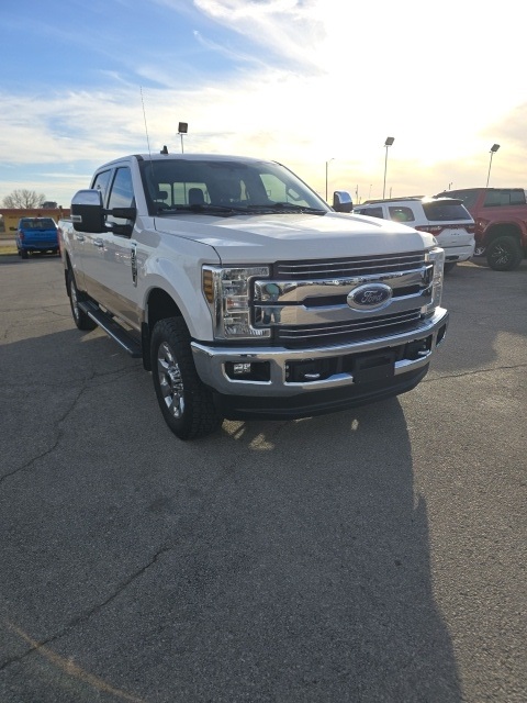 2019 Ford F-250 Super Duty Lariat Crew Cab 4WD