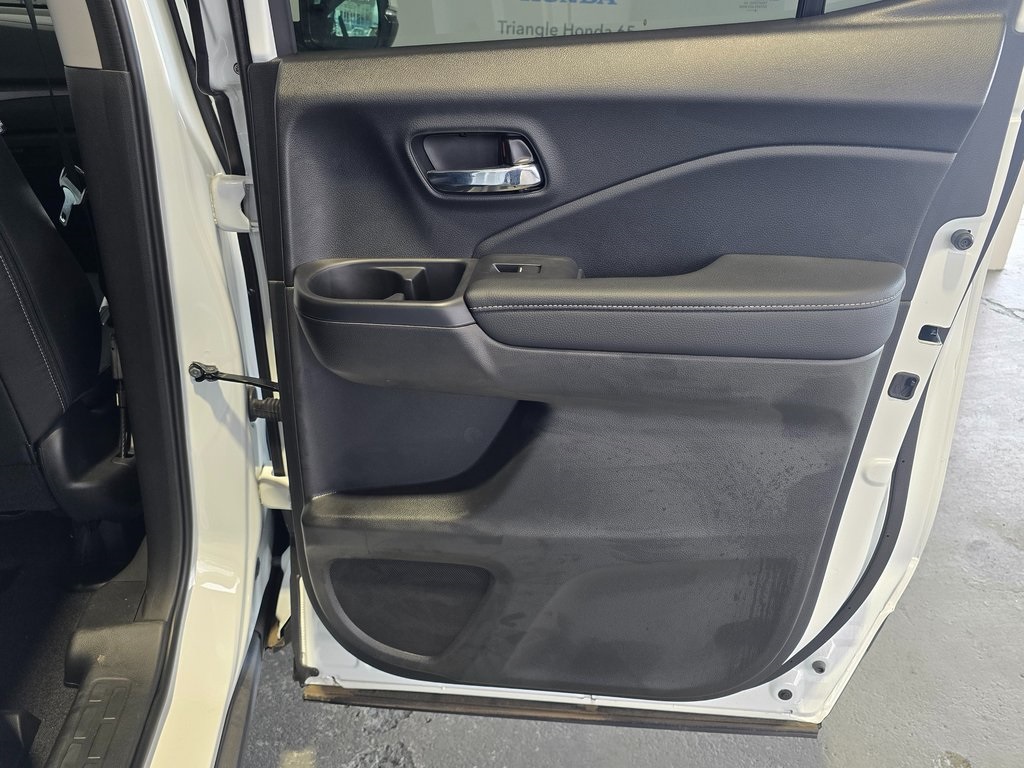 Thumbnail: 2025 Honda Ridgeline - 30