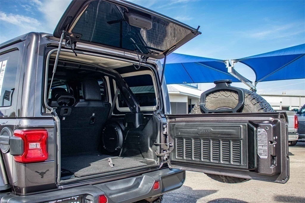Used Car 2018 Jeep Wrangler  Unlimited Rubicon For Sale Under $30,000 In San Marcos, Texas