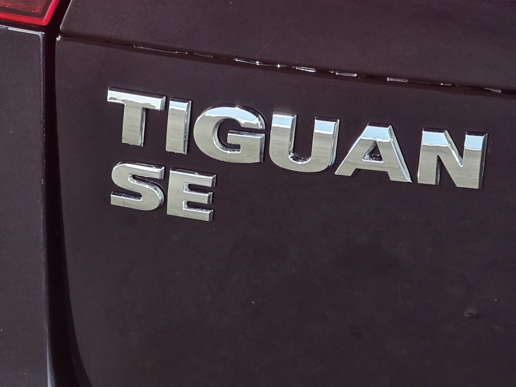 Thumbnail: 2018 Volkswagen Tiguan - 11