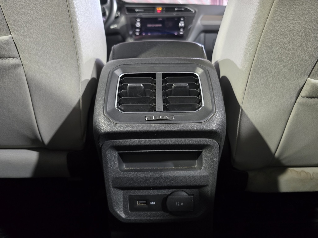 Thumbnail: 2018 Volkswagen Tiguan - 28