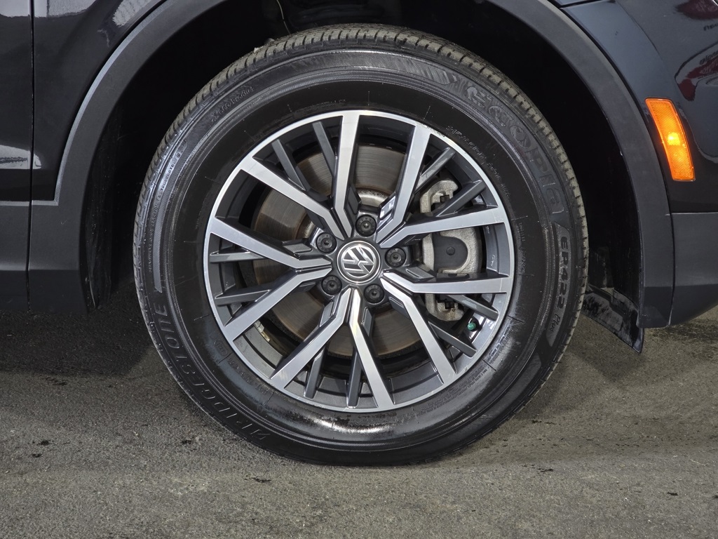 Thumbnail: 2018 Volkswagen Tiguan - 4