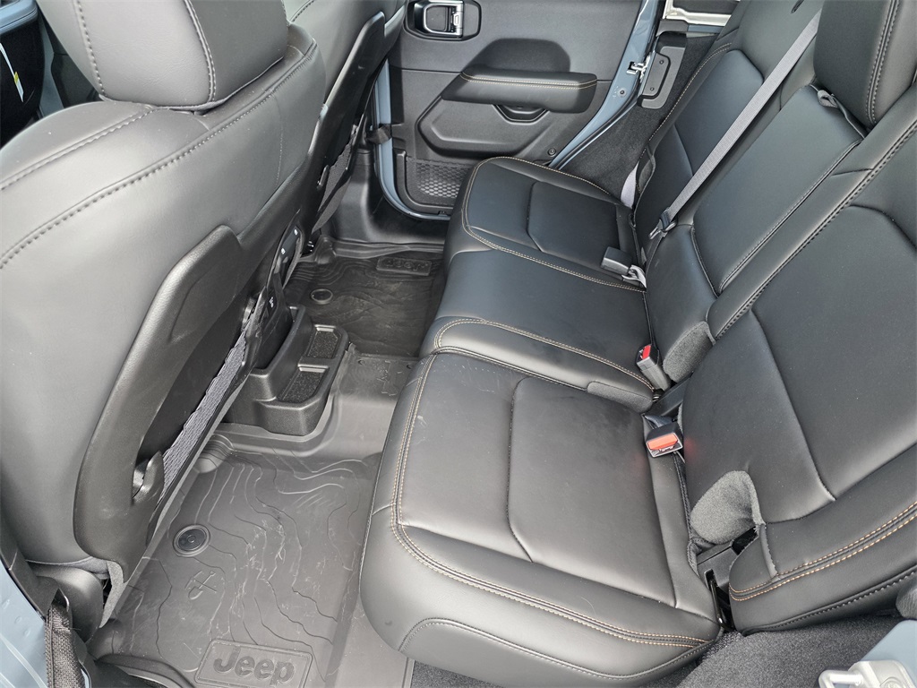 2025 Jeep Wrangler Rubicon 392 - 10
