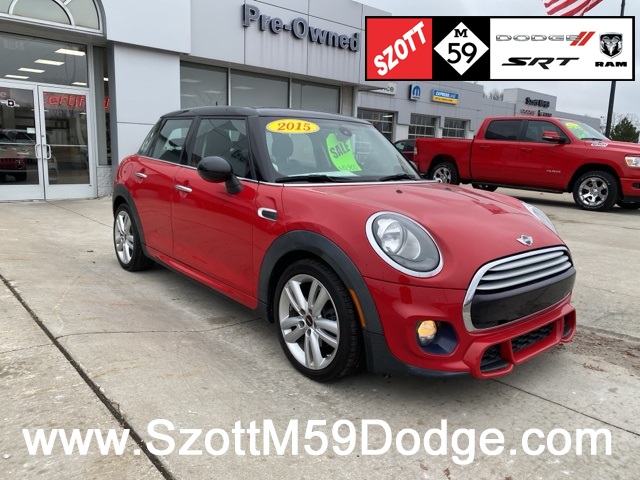 2015 MINI Cooper 4-Door Hatchback FWD