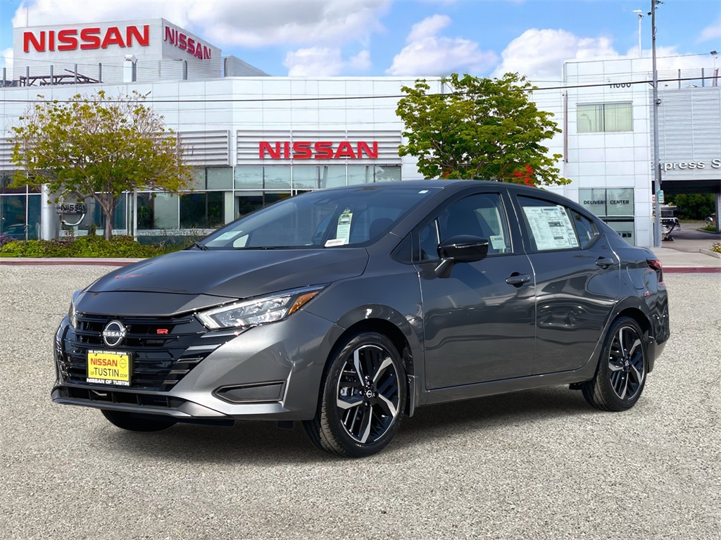 2025 Nissan Versa 1.6 SR