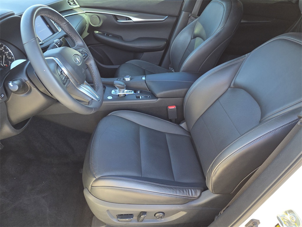 2022 INFINITI QX50 LUXE White at Gullo Toyota