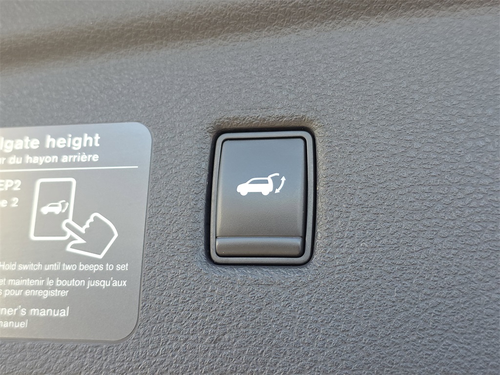 2022 INFINITI QX50 LUXE White at Gullo Toyota