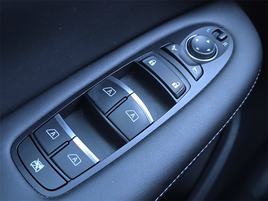 2022 INFINITI QX50 LUXE White at Gullo Toyota