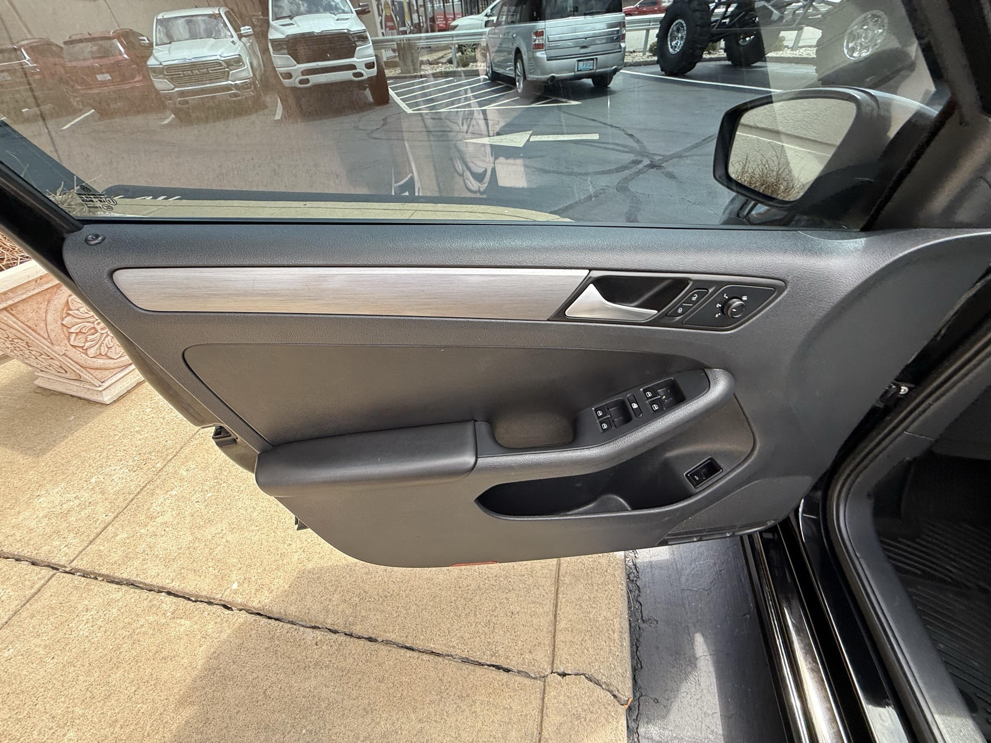 2021 Volkswagen Atlas V6 SE Technology R-Line photo 47