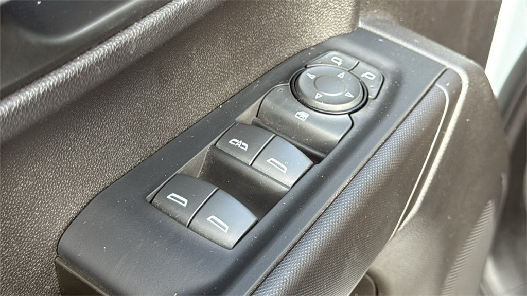 2023 Chevrolet Silverado 1500 Custom - 9