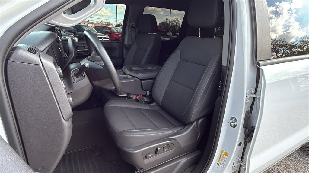 2023 Chevrolet Silverado 1500 Custom - 10