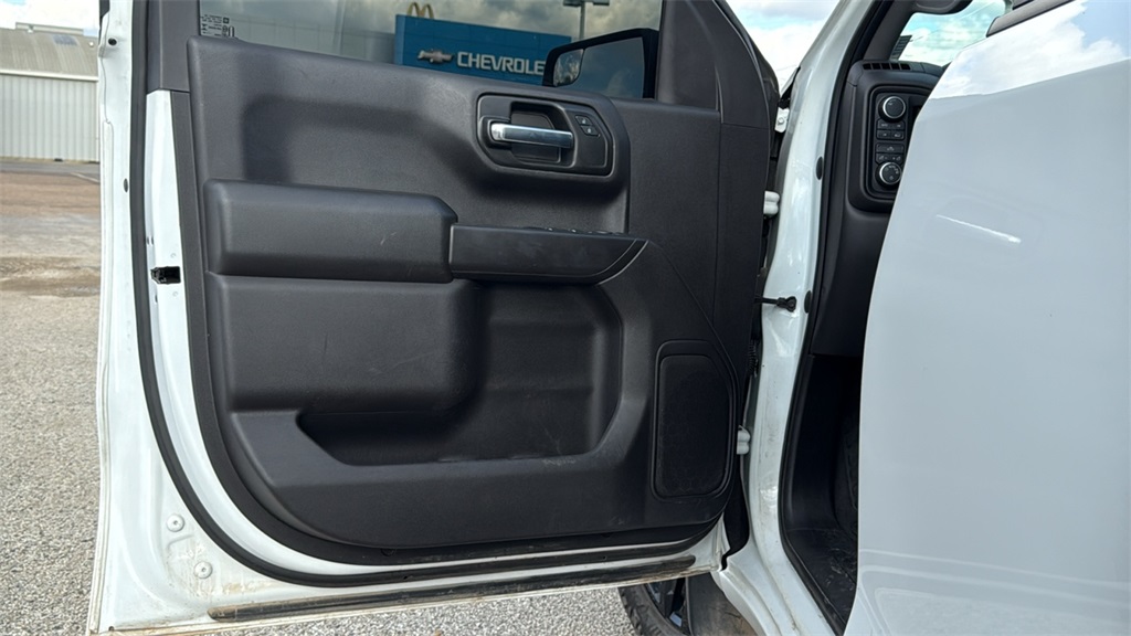 2023 Chevrolet Silverado 1500 Custom - 8