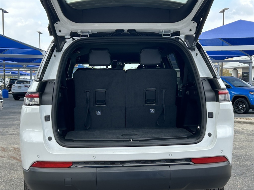 New Car 2025 Jeep Grand Cherokee L  Altitude For Sale Under $40,000 In San Marcos, Texas