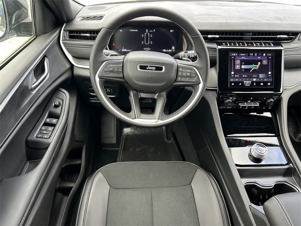 New Car 2025 Jeep Grand Cherokee L  Altitude For Sale Under $40,000 In San Marcos, Texas