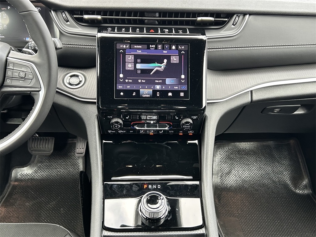 New Car 2025 Jeep Grand Cherokee L  Altitude For Sale Under $40,000 In San Marcos, Texas